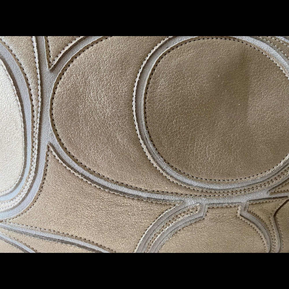 Coach”Limited Edition “ Signature Handbag - Picture 3 of 8